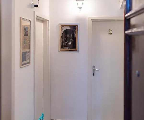 And Djanovic 3* Split