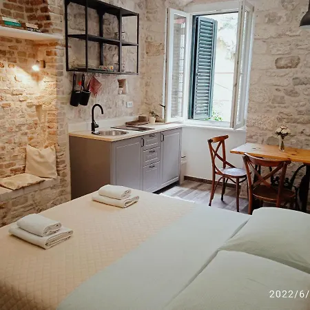 And Djanovic 3* Split