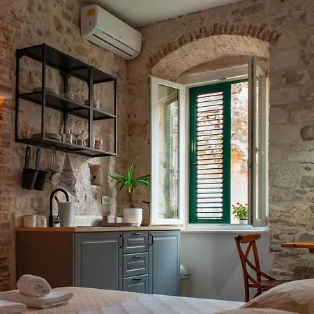 And Djanovic Vendégház