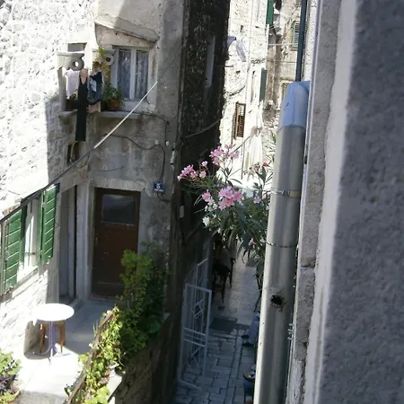 And Djanovic 3* Split