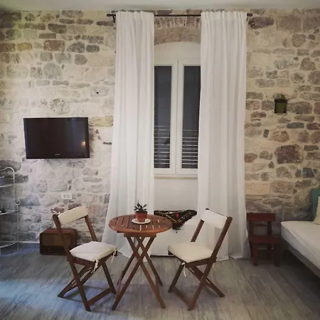 Casa de hóspedes And Djanovic