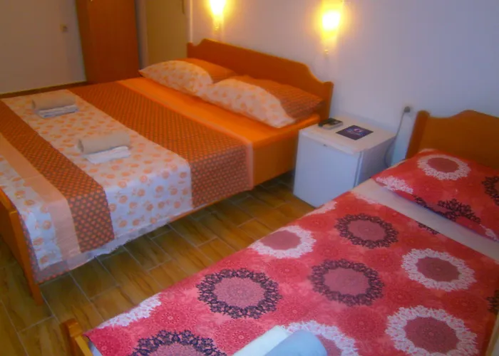 Rooms&apartments Djanovic 3*