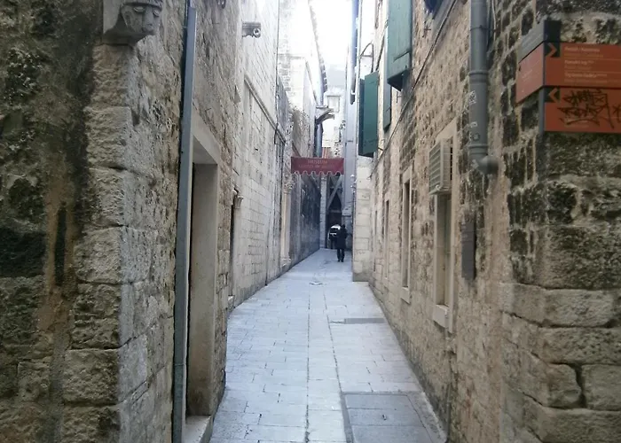 Rooms&apartments Djanovic