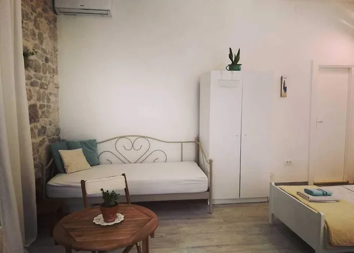 Rooms&apartments Djanovic