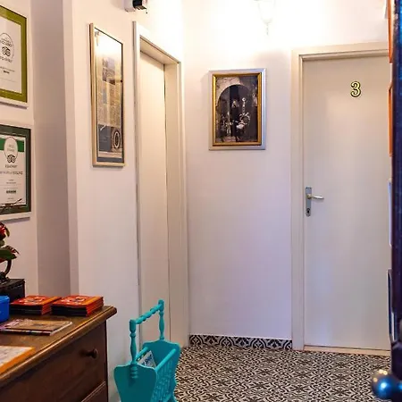 And Djanovic בית הארחה