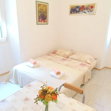 And Djanovic Guest house 3*